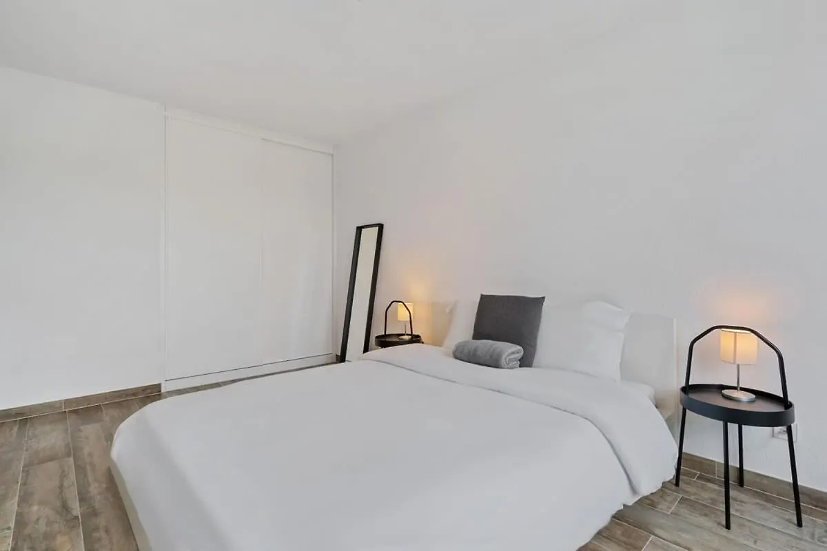 Tranquil Haven - Relax And Unwind In Hamm Appartement Luxemburg